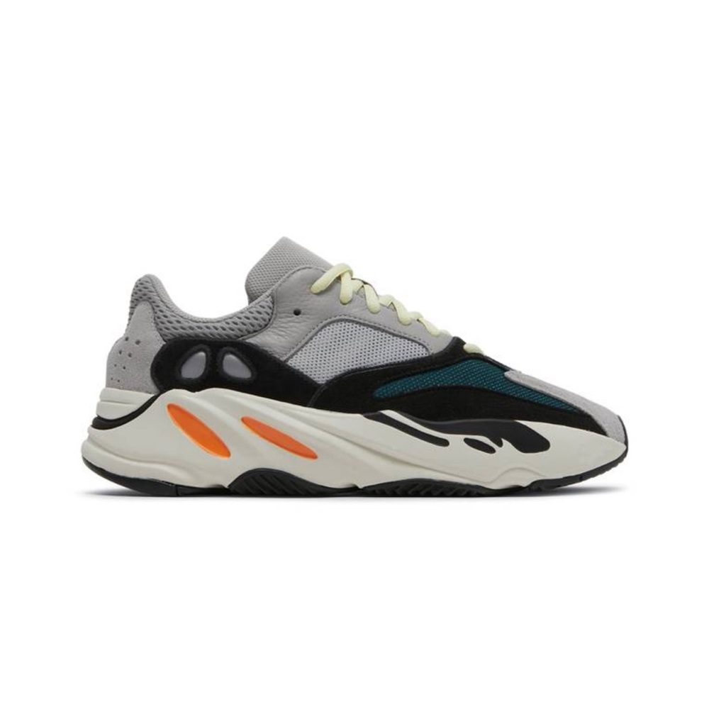 Adidas tennis shoes (kids)